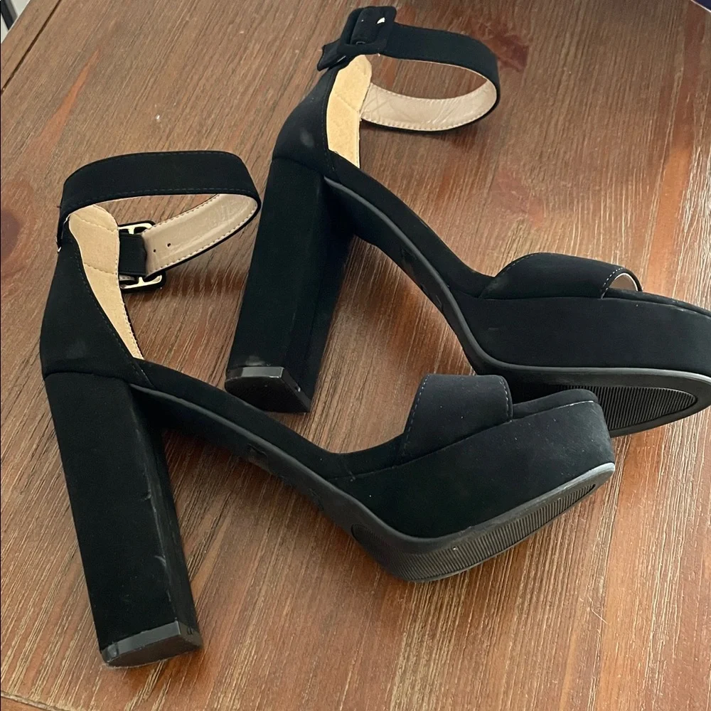 Dream Pairs Hi-Chunk Platform Pump Sandal Size 7 Black Nubuck Finish Baddie Edgy
